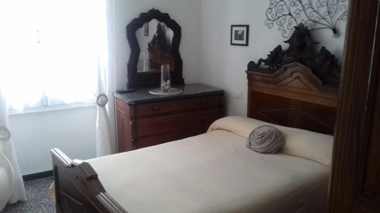 Two Adjacent Rooms,652841982:JPEG