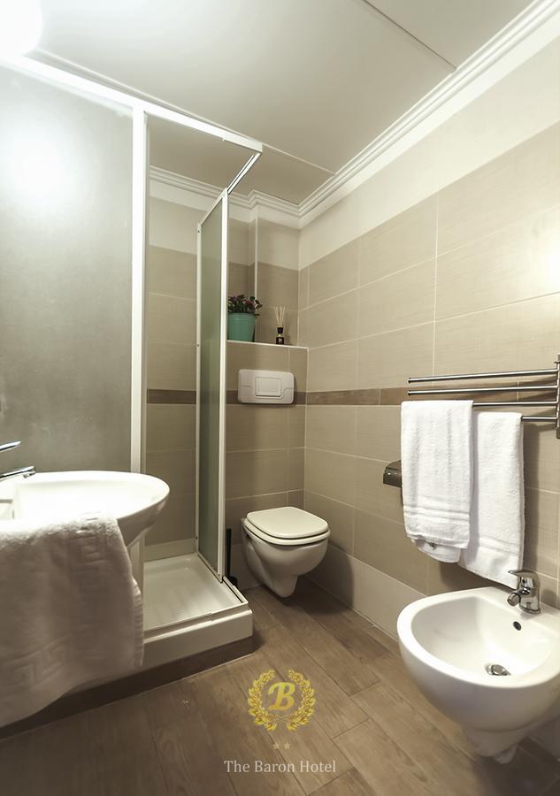 Small Double Room,653936049:JPEG