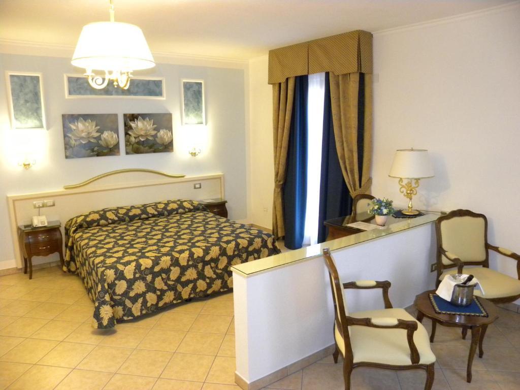 Suite Terrace,1589498693:JPEG