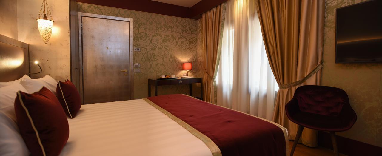 Prestige Double Room,736028509:JPEG
