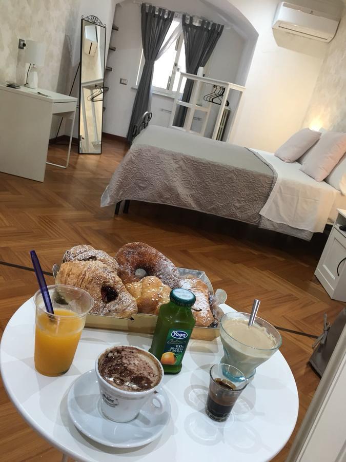 Pokój Dwuosobowy typu Deluxe z dodatkowym łóżkiem