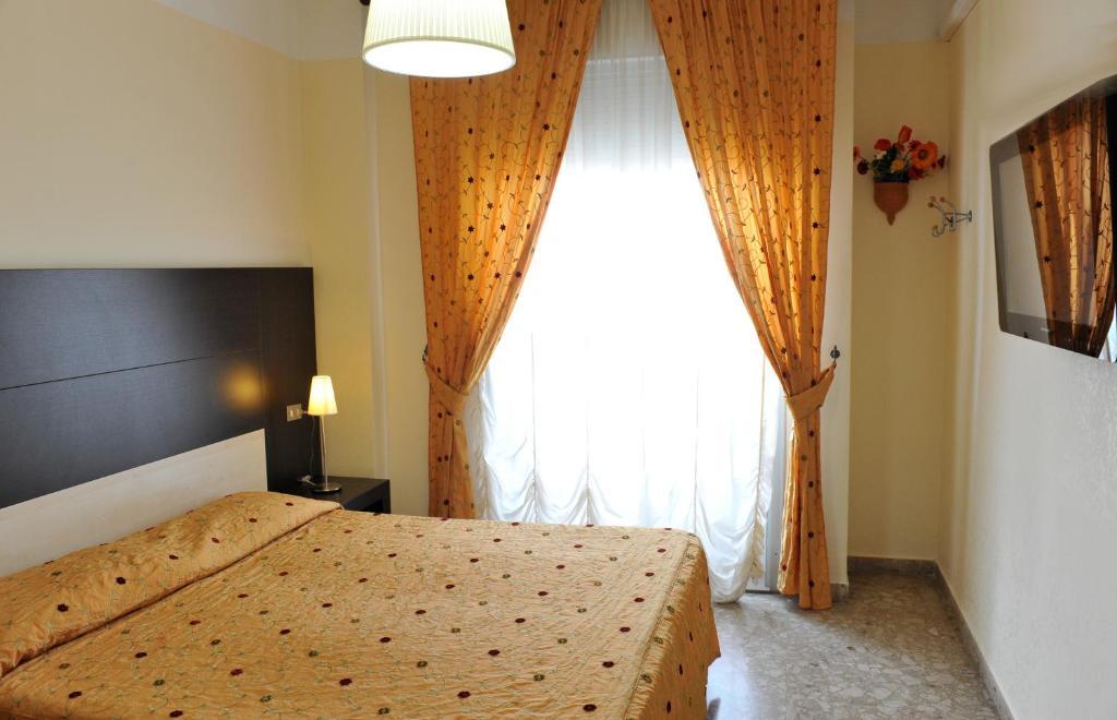 Double or Twin Room Sea View,917693362:JPEG