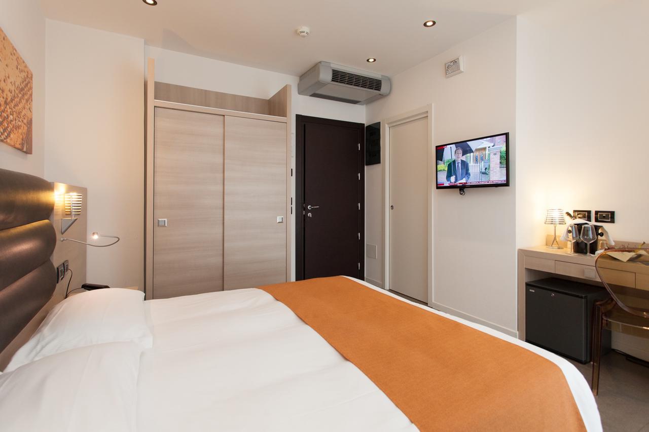 Habitación Doble Clásica con vistas parciales al mar - 1 o 2 camas