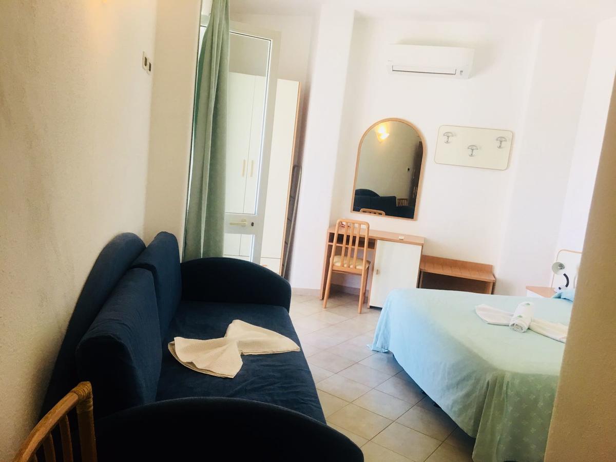 Standard Triple Room with Sea View
