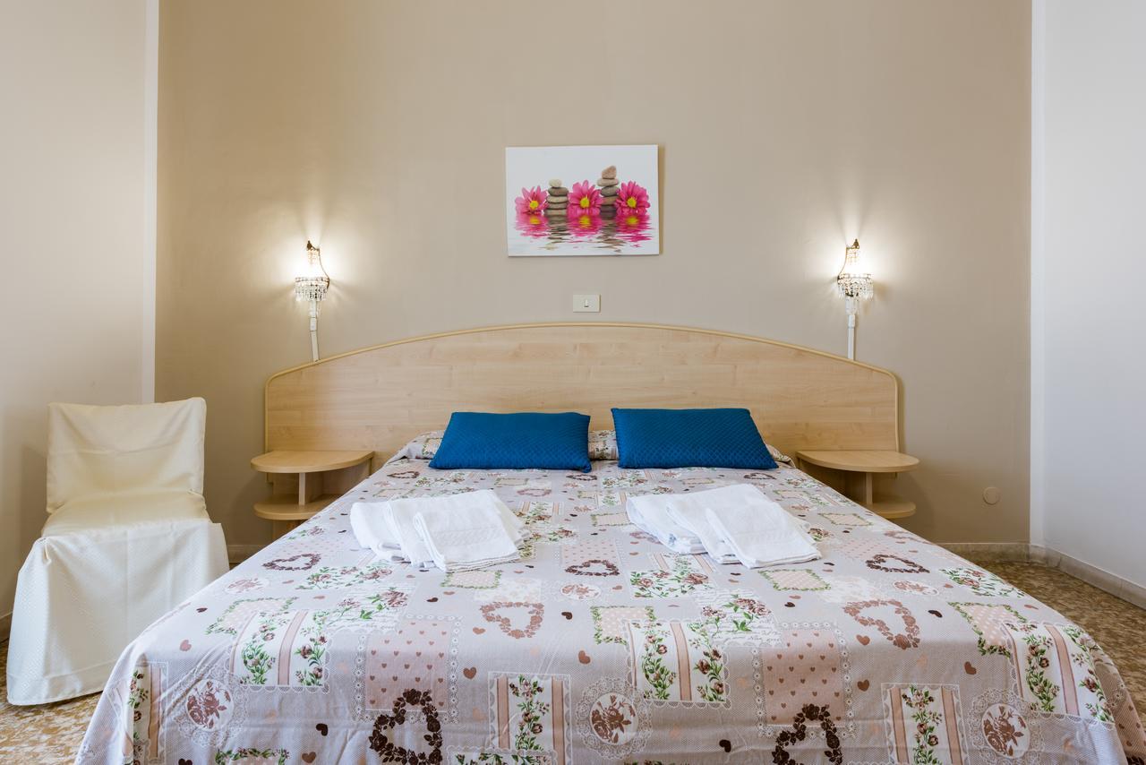 Double Room,664922250:JPEG