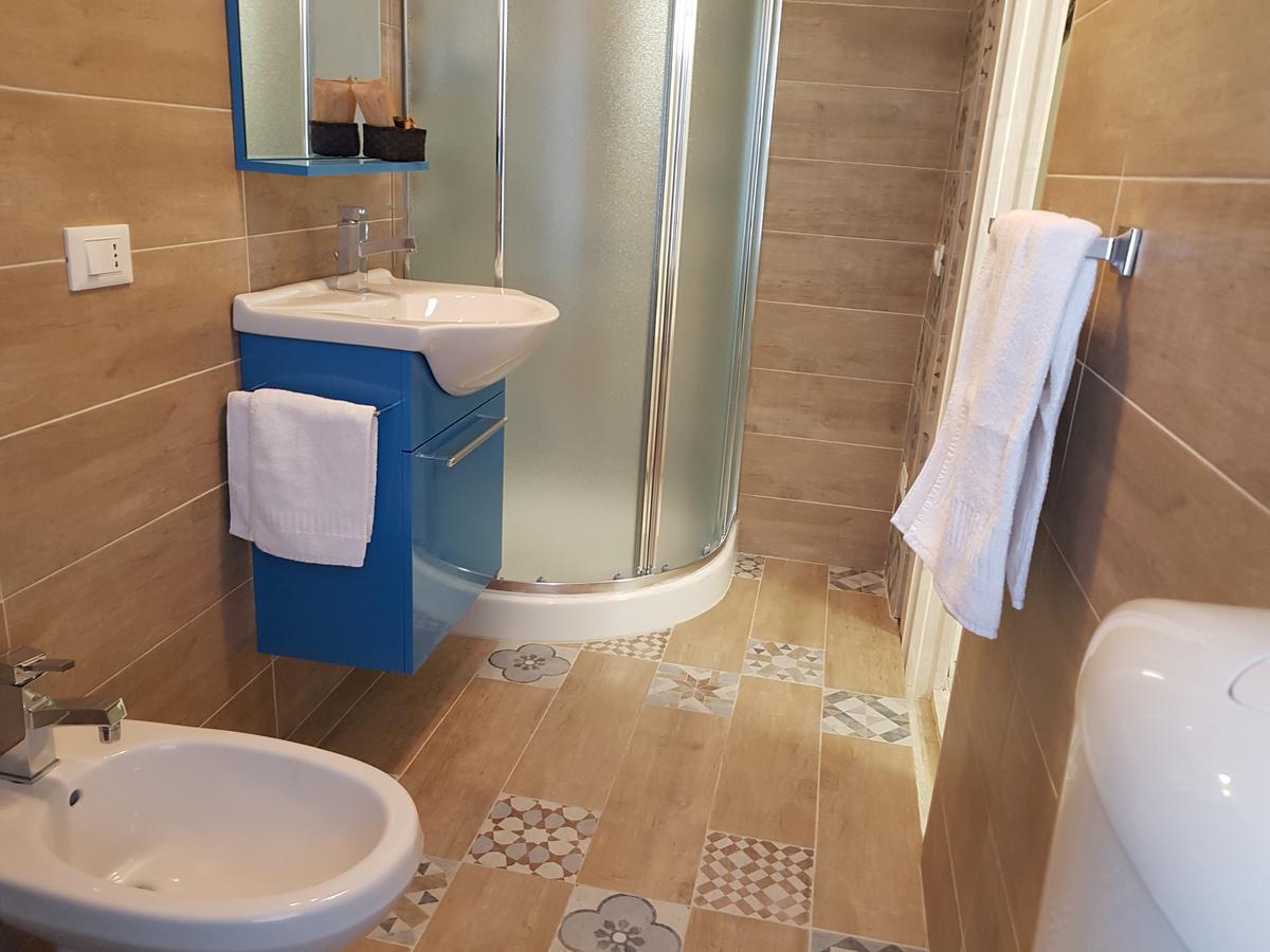 Single Room Private Bathroom