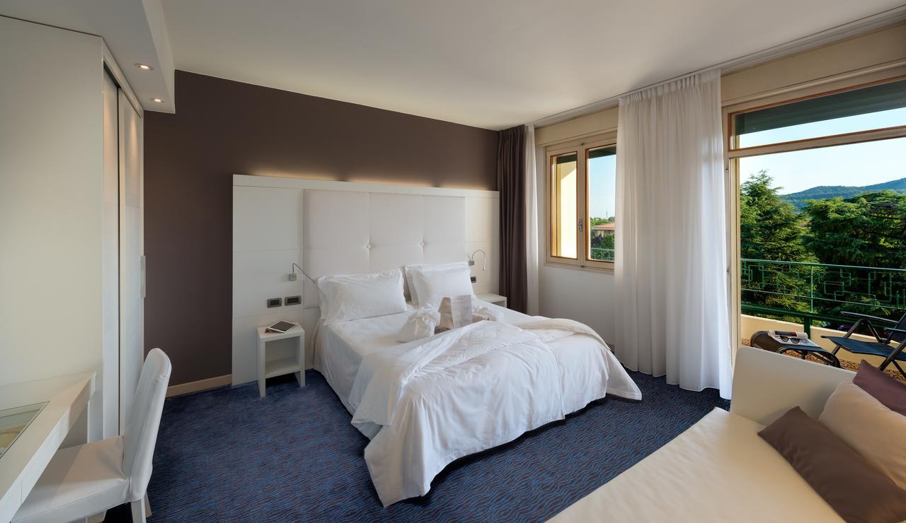 Superior Double or Twin Room,1133515398:JPEG
