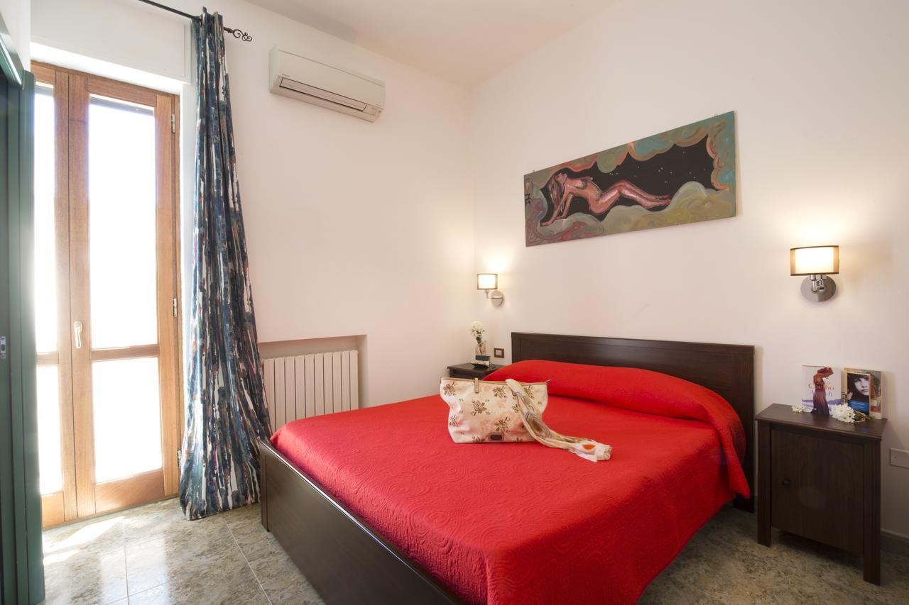 Double Room with Balcony and Sea View,666081414:JPEG