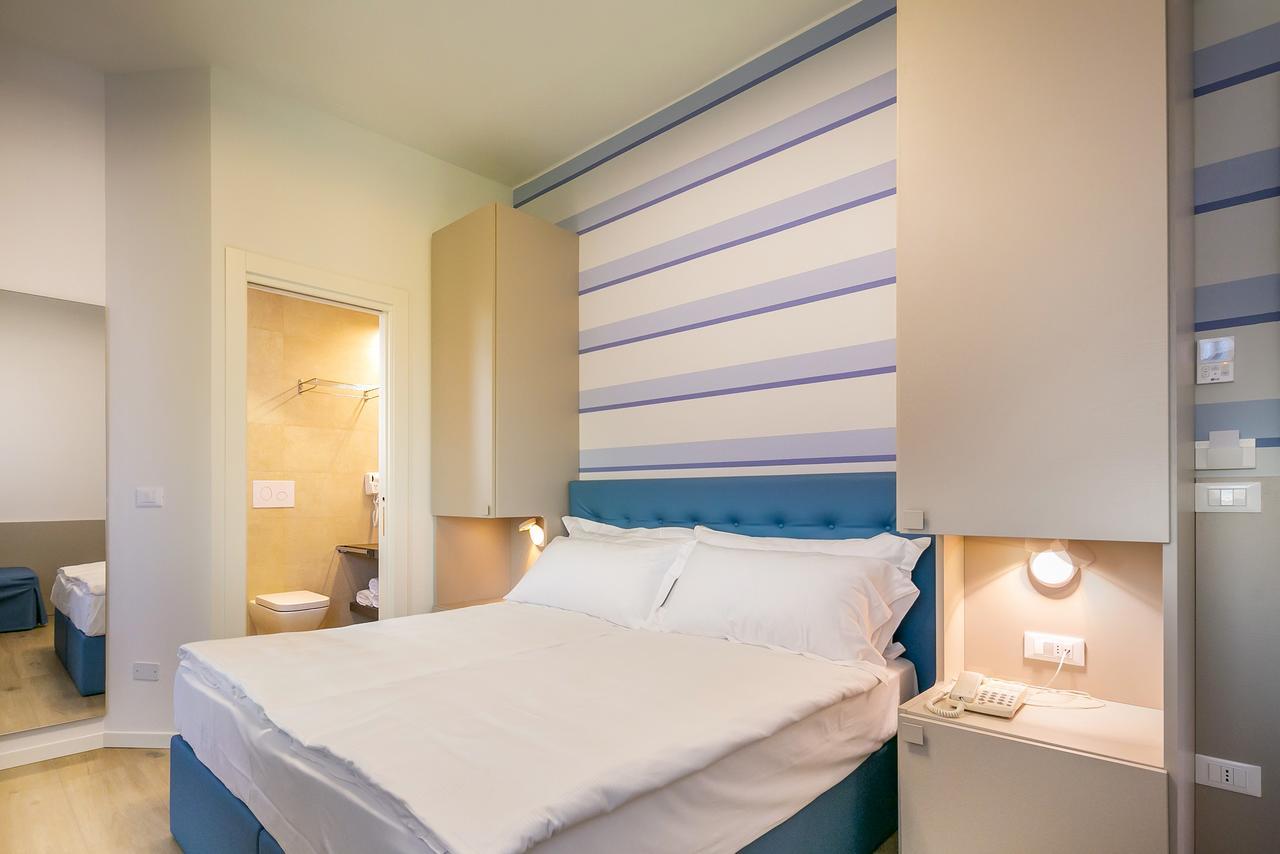 Double Room with Balcony,667152555:JPEG