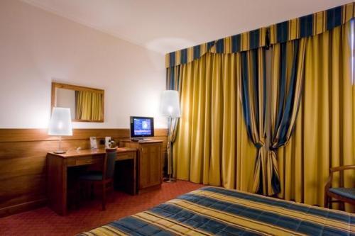 Single Room,67095616:JPEG