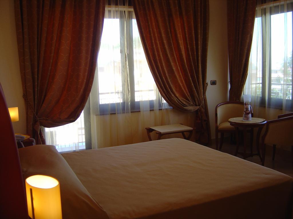 Double or Twin Room,173442693:JPEG
