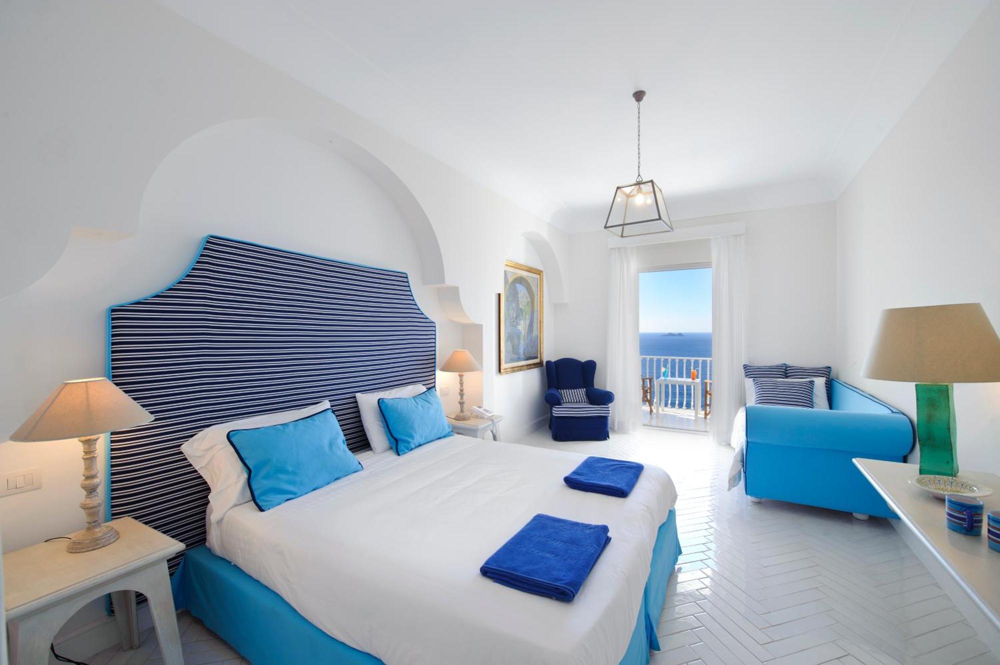 Mediterranean Triple Room with Balcony and Sea View