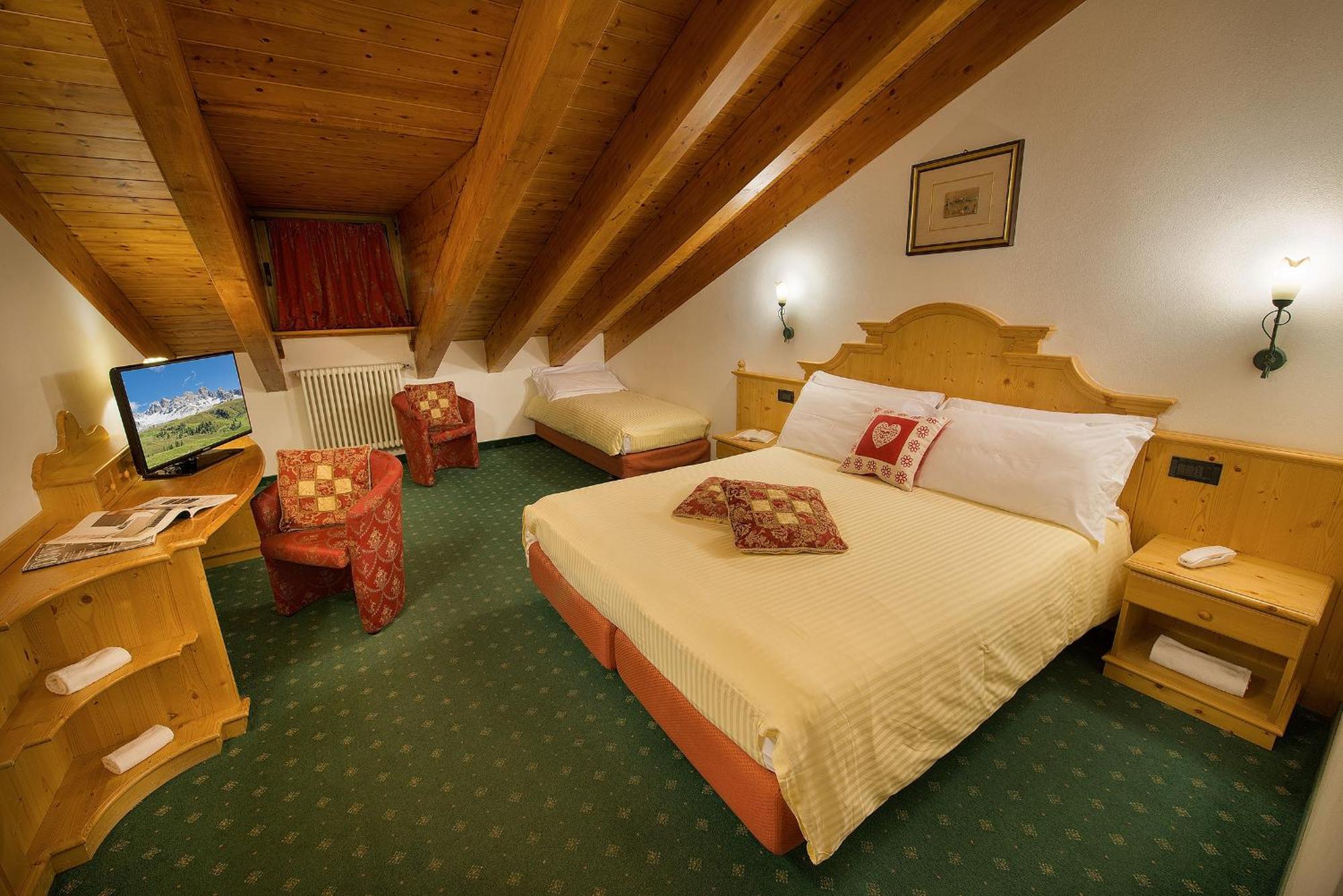 Superior Triple Room,174170298:JPEG