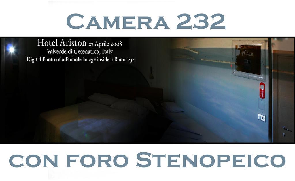 Camera Tripla