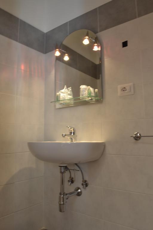 Twin Room Private Bathroom
