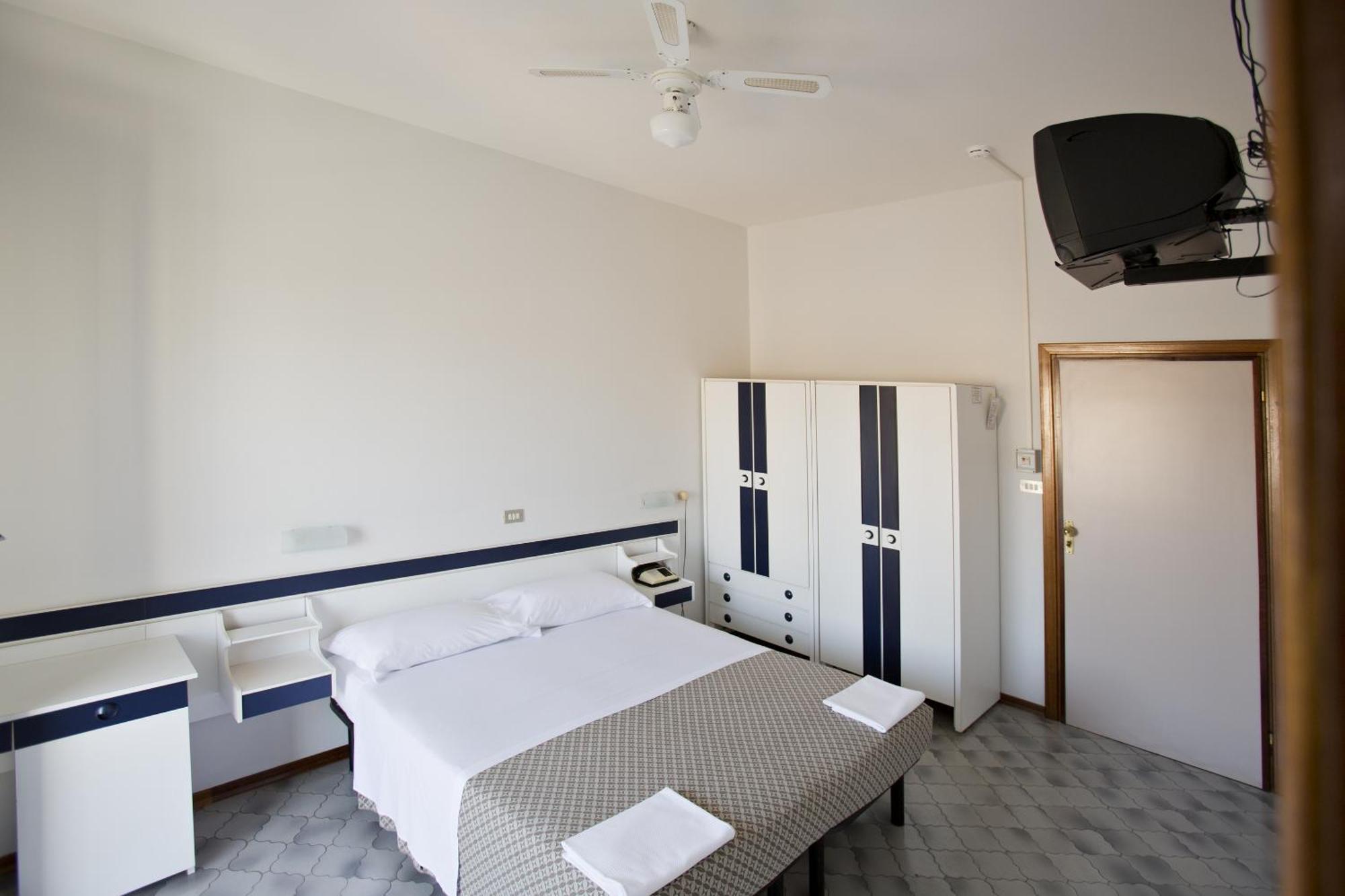 Double or Twin Room,1716447218:JPEG