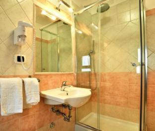 Triple Room,1223815906:JPEG