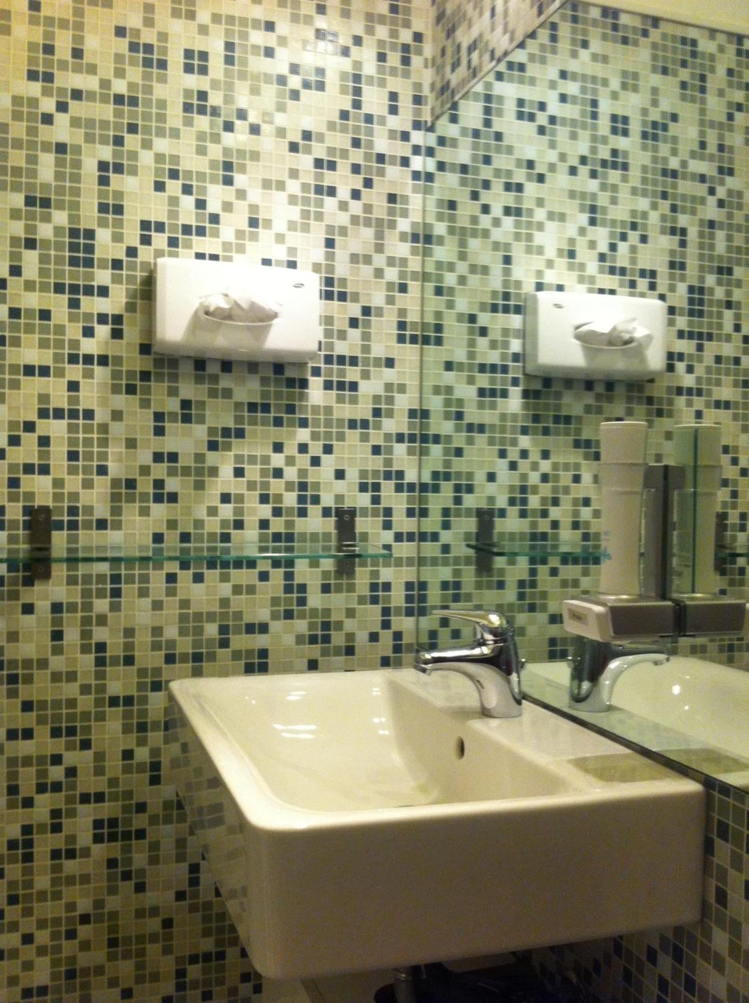 Double or Twin Room with Private Bathroom