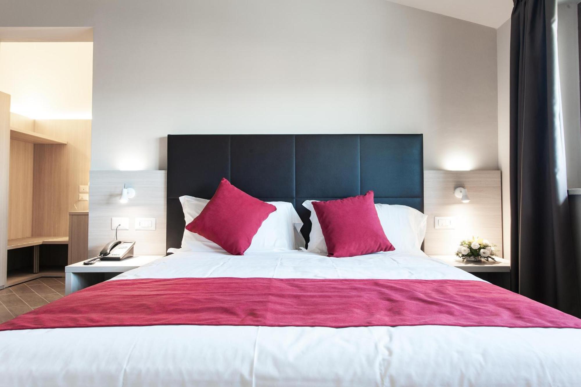 Superior Double or Twin Room,1216221541:JPEG