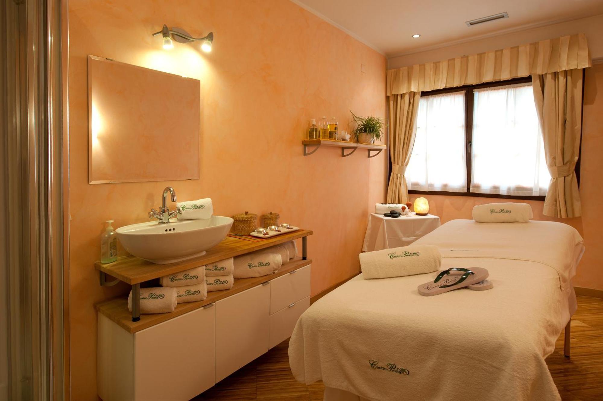 Double Room with Balcony,1625483480:JPEG