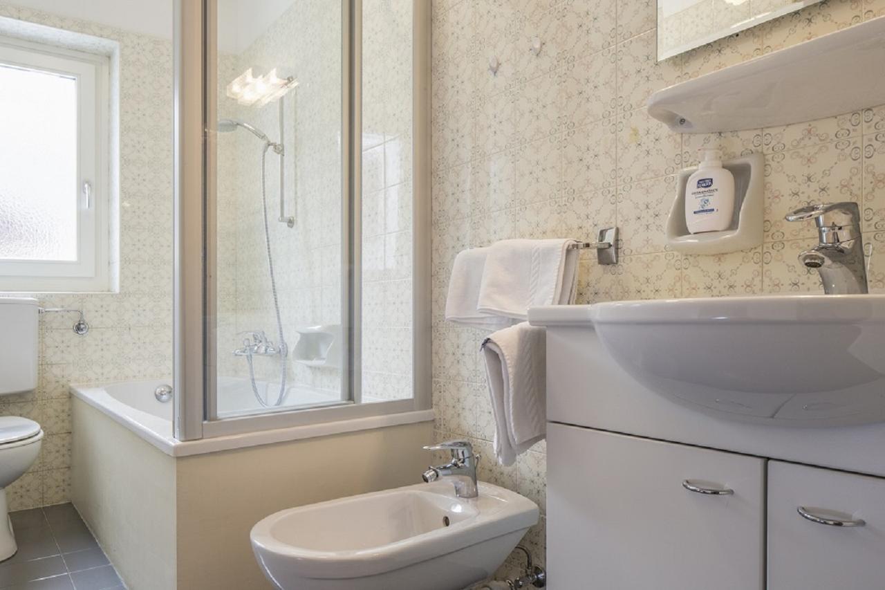 Double Room Mountain View Annex