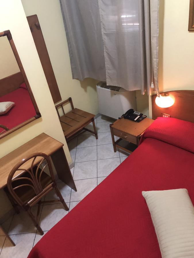 Economy Double Room,695304660:JPEG