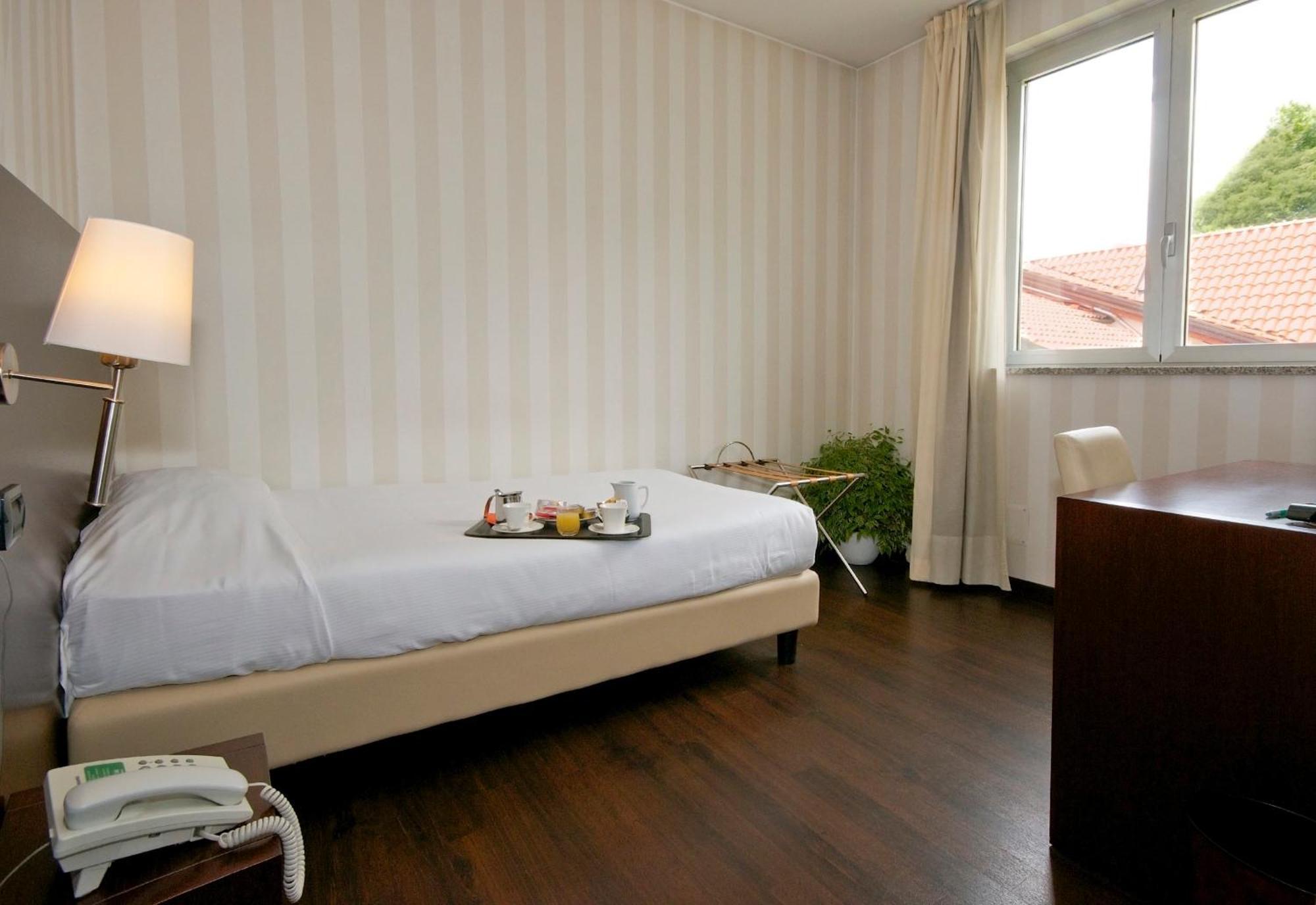Single Room,66363271:JPEG