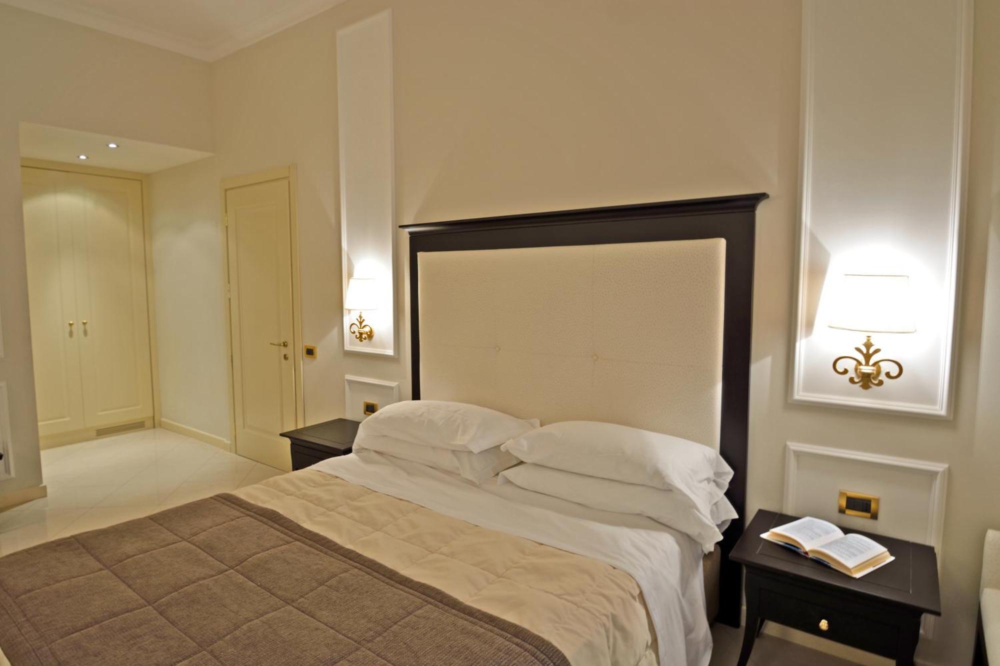 Deluxe Triple Room,828658265:JPEG
