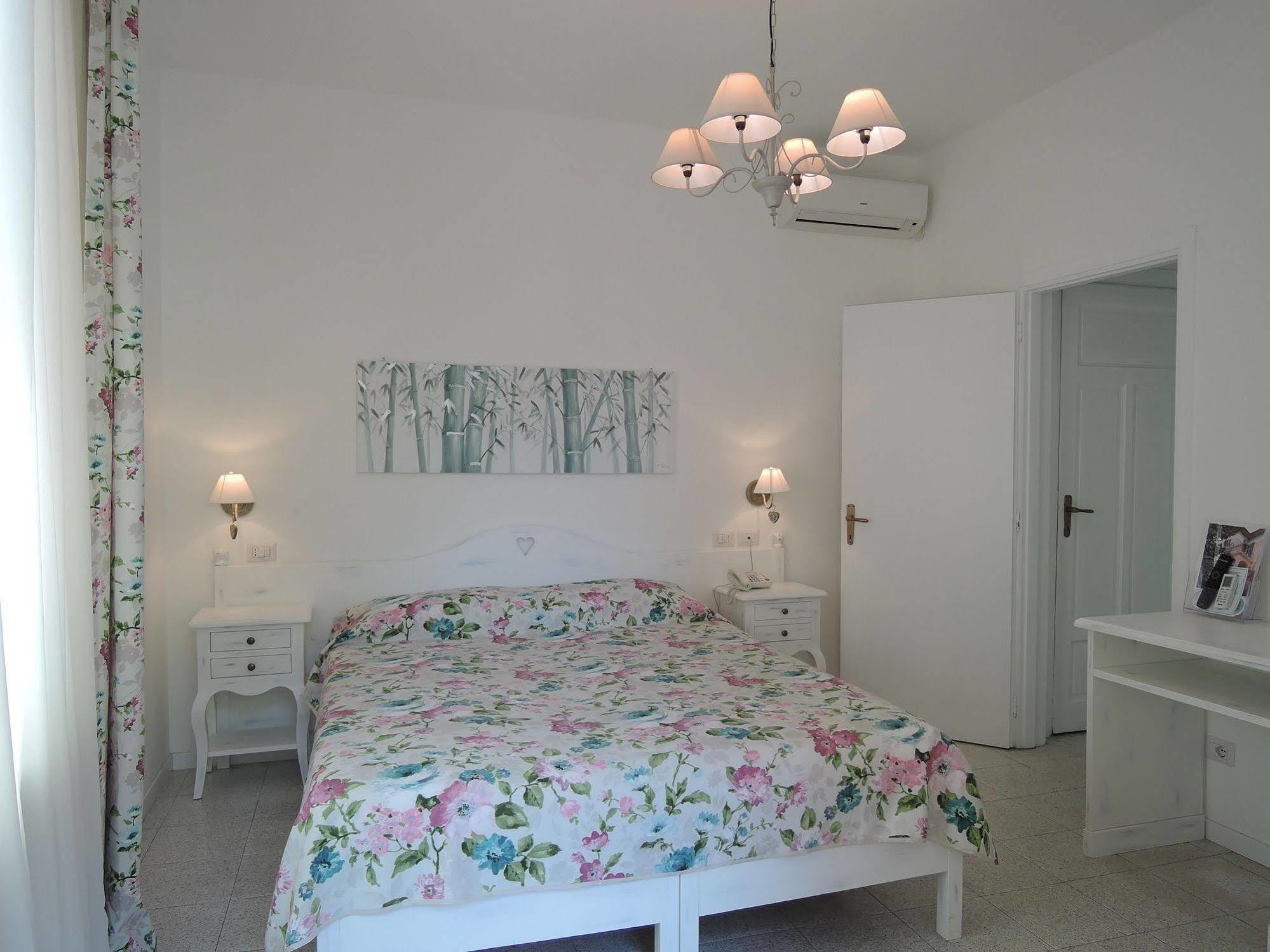 Chambre Triple avec Terrasse - Annexe