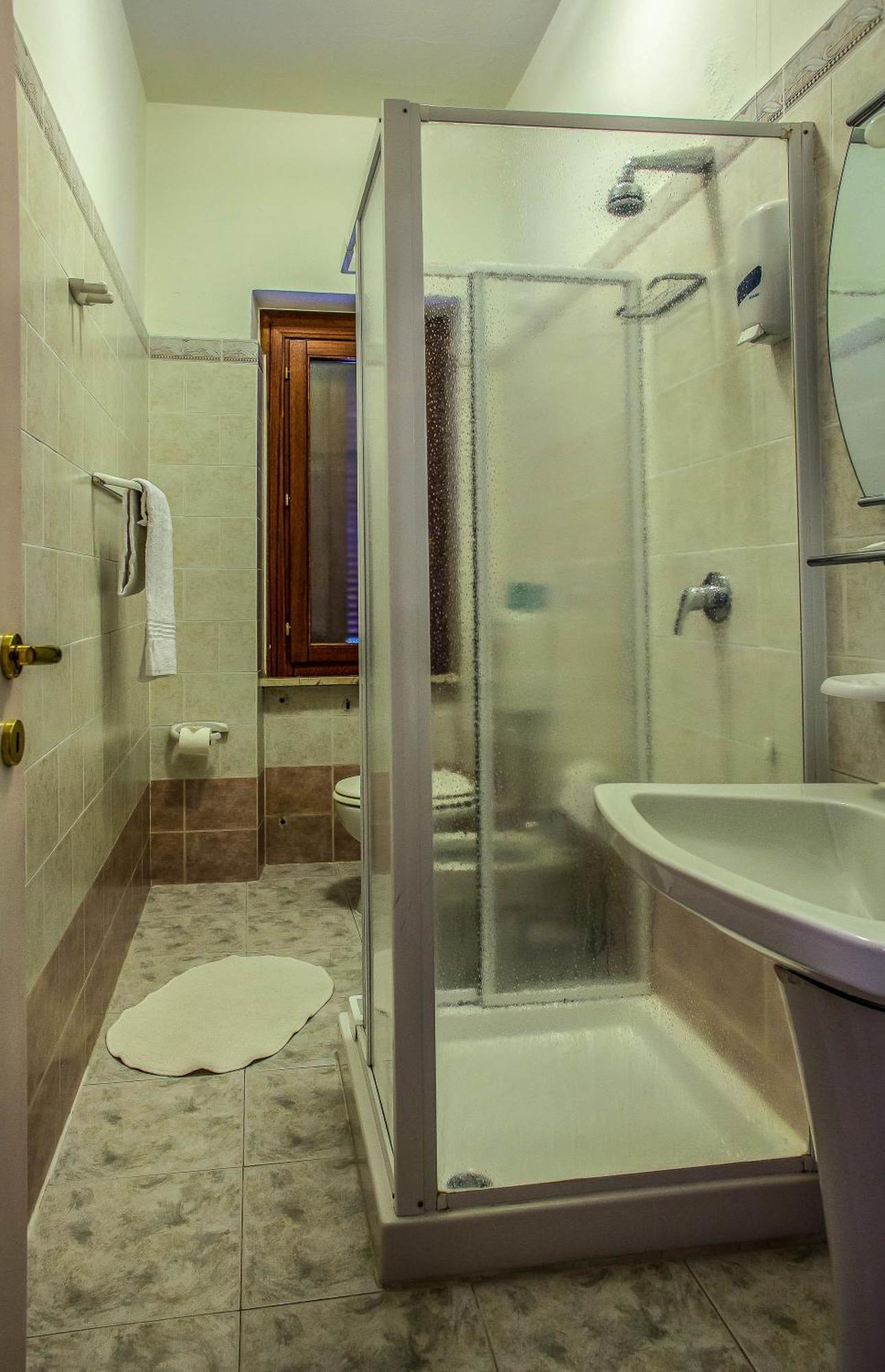 Classic Quadruple Room,888489928:JPEG