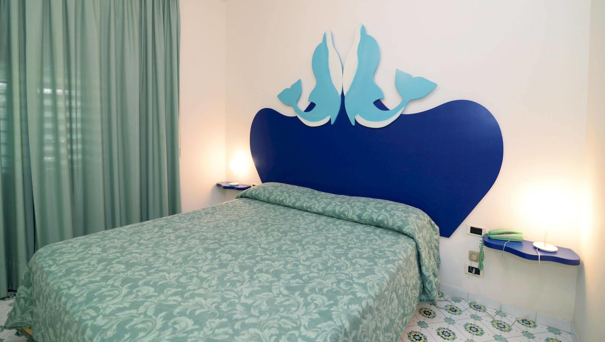 One-Bedroom Apartment (5 Adults)