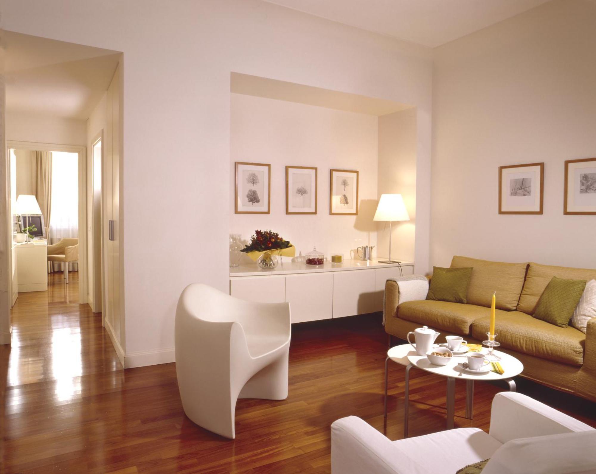 Top Floor Grand Suite,1580302429:JPEG