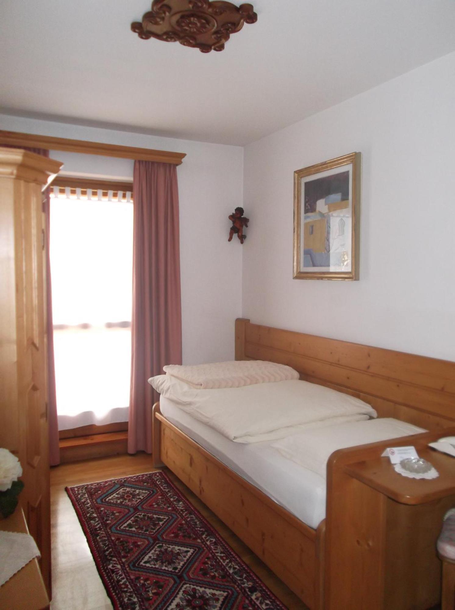Single Room,1580731275:JPEG