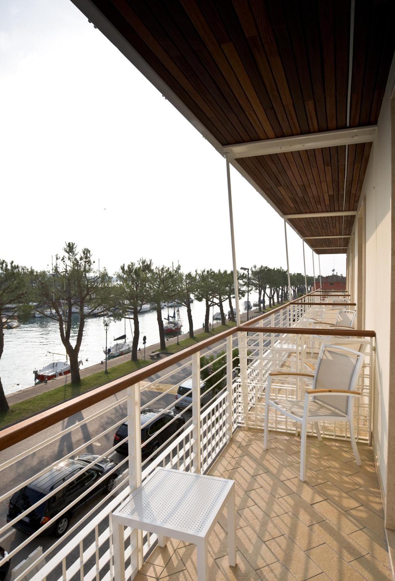 Comfort Double Room Balcony Lake View