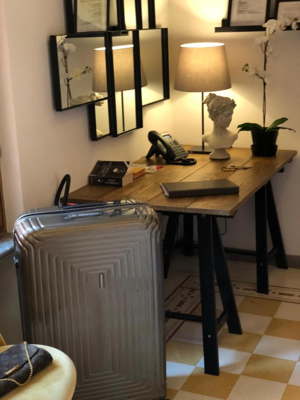 Apartamento de 2 Quartos com Terraço - Anexo
