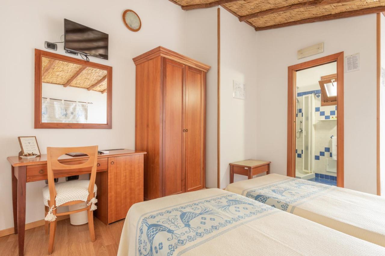Double or Twin Room,727448872:JPEG