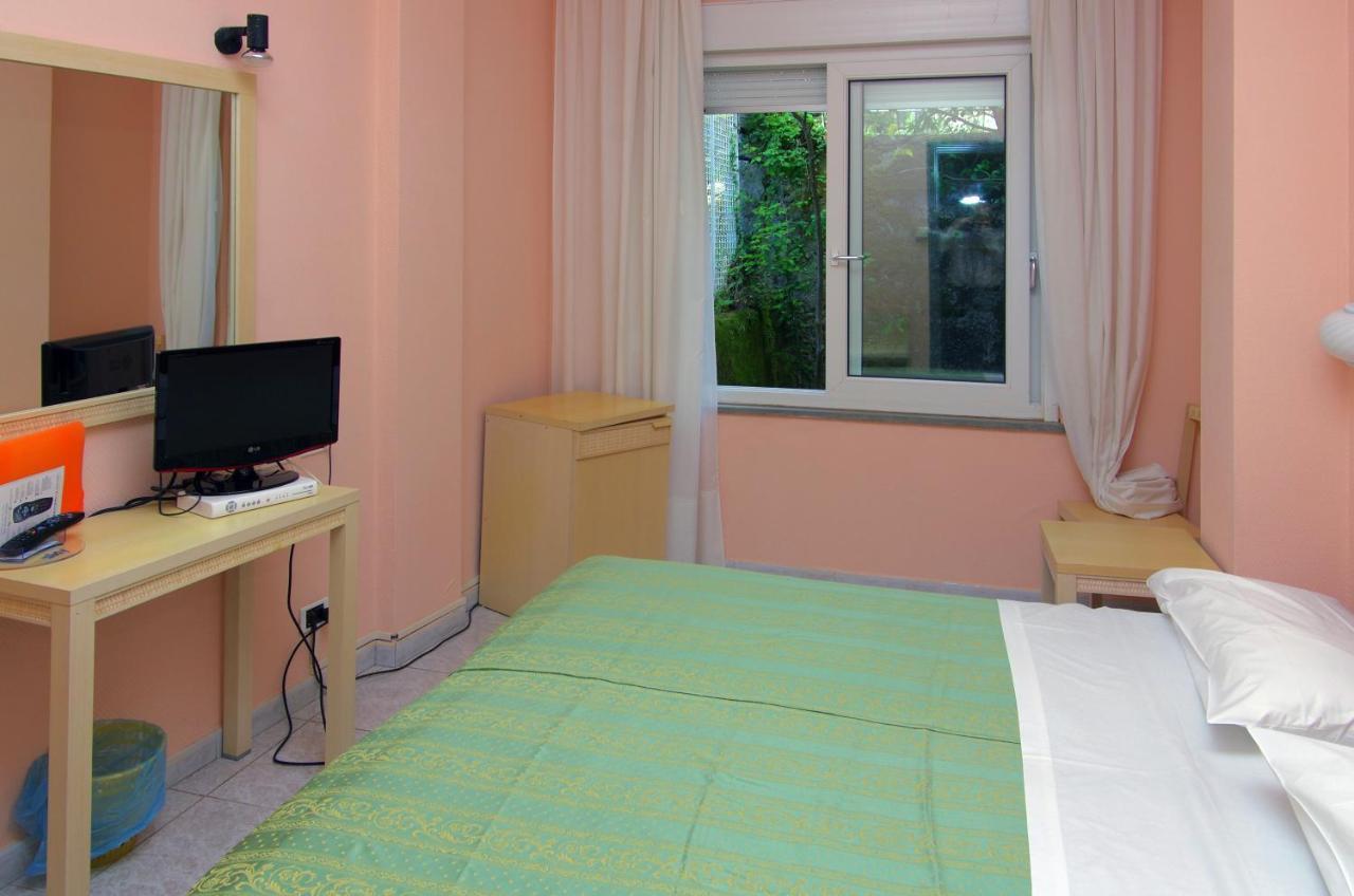 Economy Double Room,728572927:JPEG