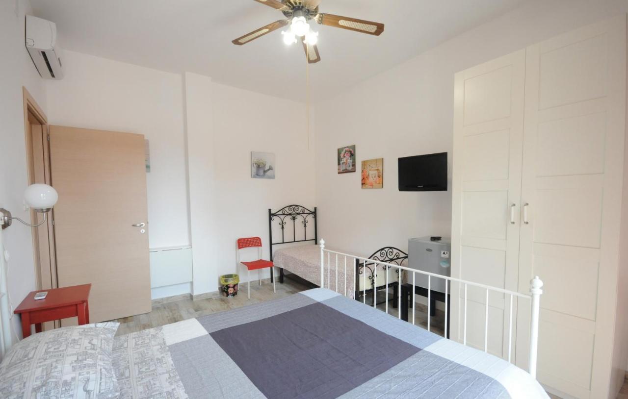 Double or Twin Room with Private Bathroom,729685144:JPEG