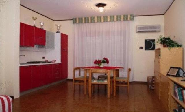 One-Bedroom Apartment,364060273:JPEG