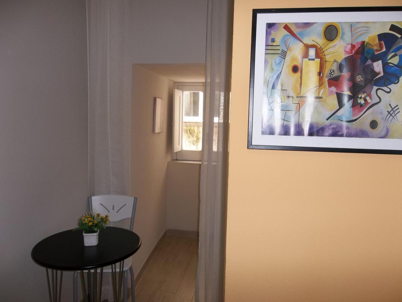 Small Double Room,1731545751:JPEG
