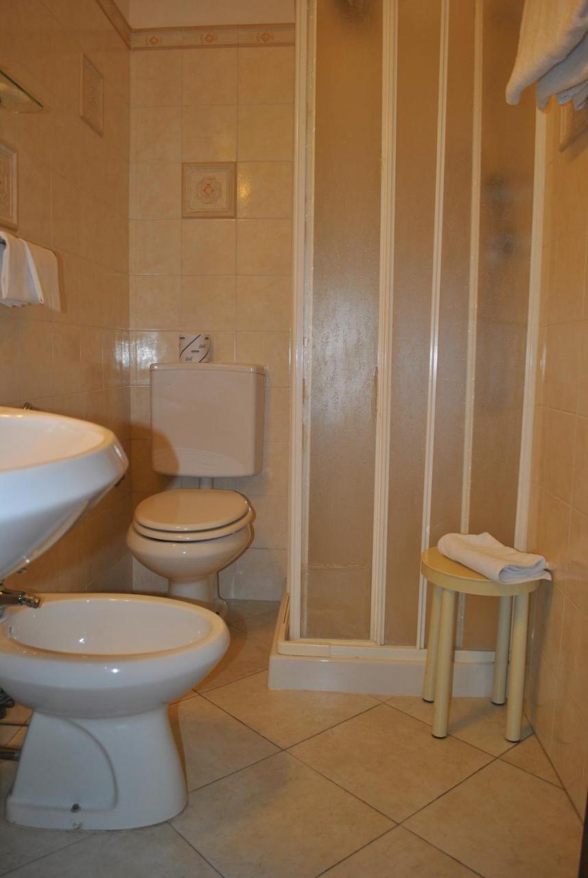 Quarto Triplo Econômico