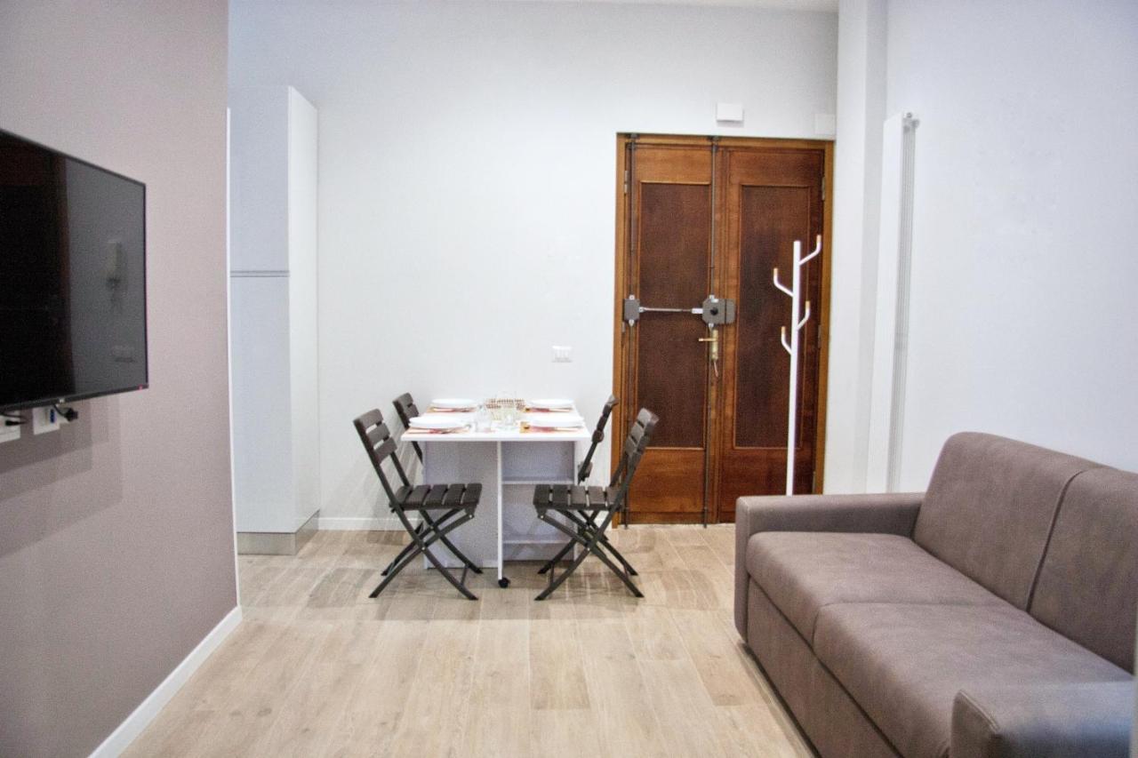 Studio z łóżkiem typu king-size i rozkładaną sofą