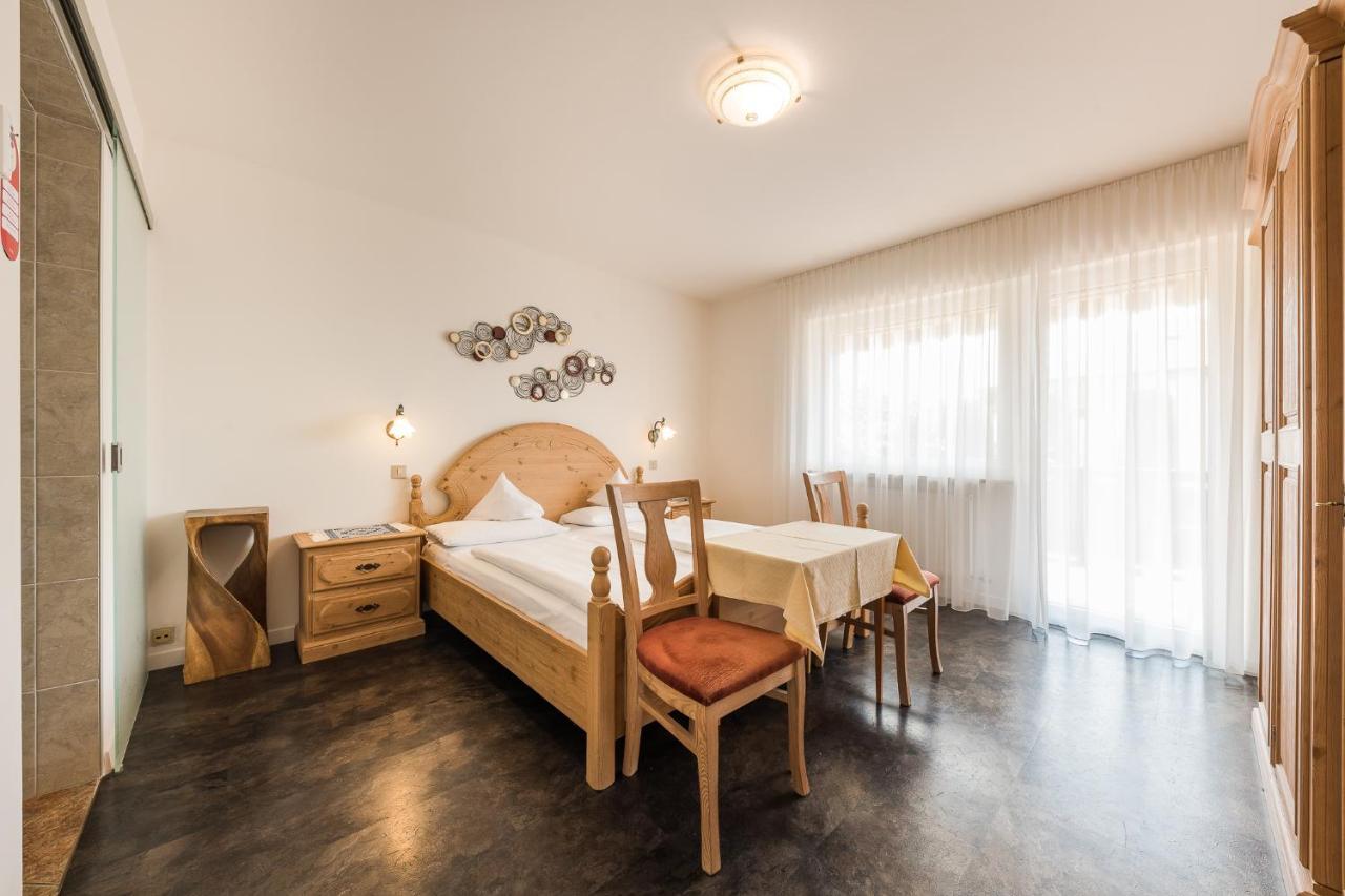 Double Room with Balcony,751366790:JPEG