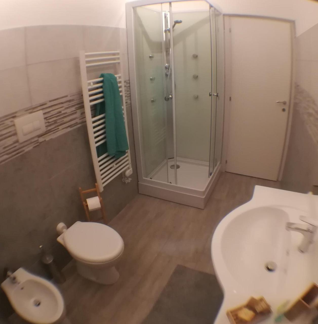 Pokój jednoosobowy z prywatną łazienką