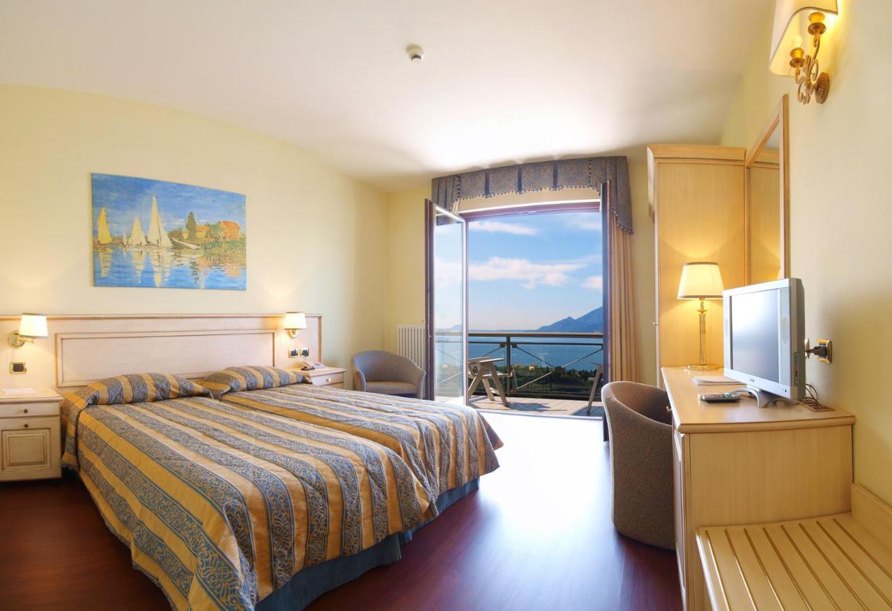 Superior Double or Twin Room Lake View,1274846809:JPEG