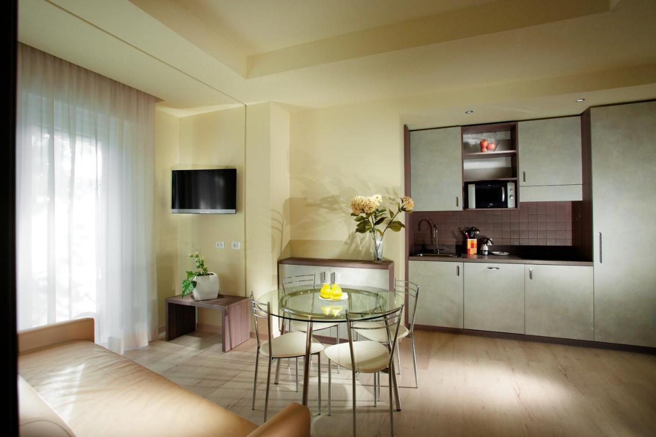 One-Bedroom Apartment,757283857:JPEG