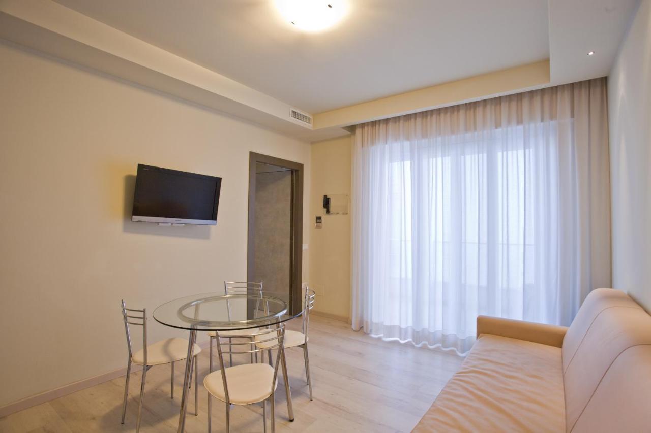 One-Bedroom Apartment,757284238:JPEG