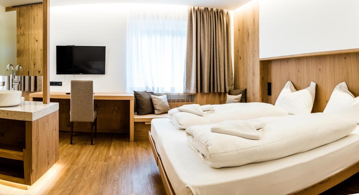Superior Double Room,757918939:JPEG