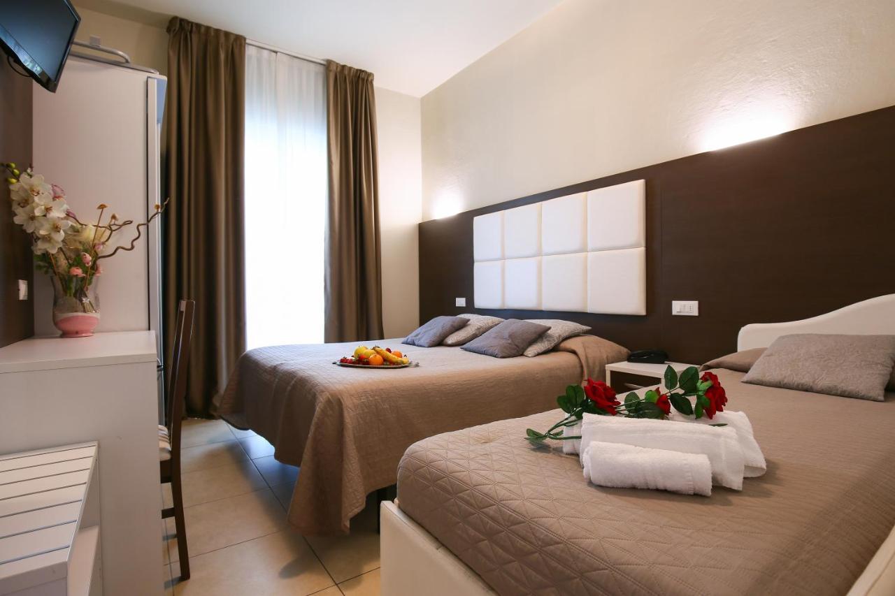 Triple Room,1215981142:JPEG