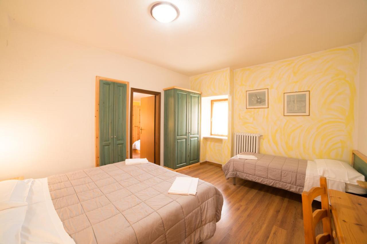 Family Room,762450529:JPEG